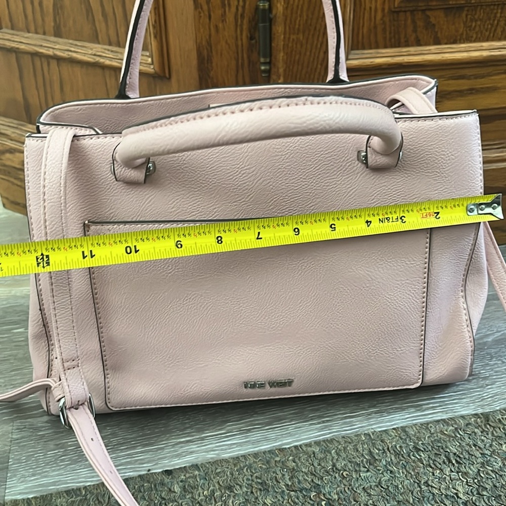 Light pink Nine West pocket book. - Picture 8 of 9